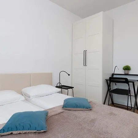 Family In With Parking And Playground By Renters Gdynia